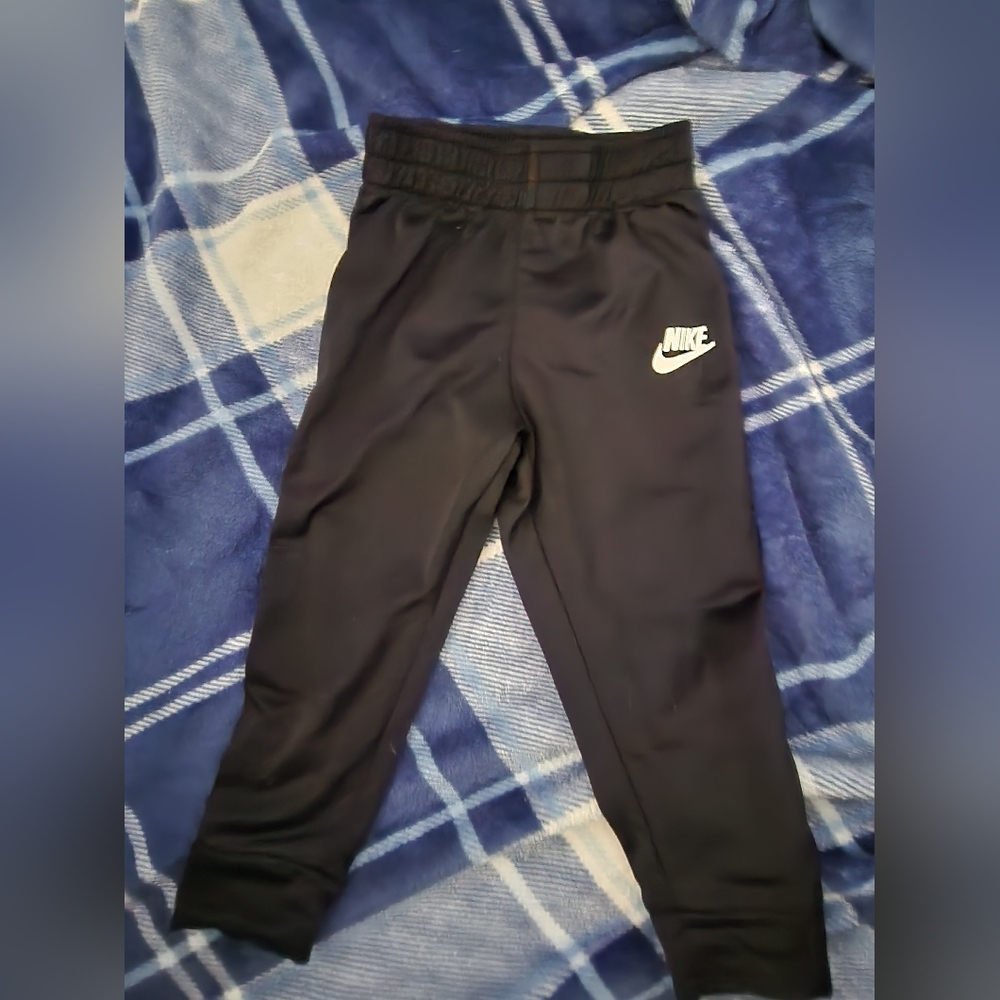 Kids Nike Black Joggers
